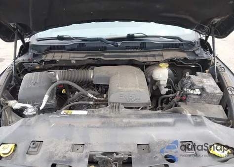 2018 Ram 1500 Express 4X4 6'4 Box from USA, damaged, VIN 1C6RR7FG7JS167415